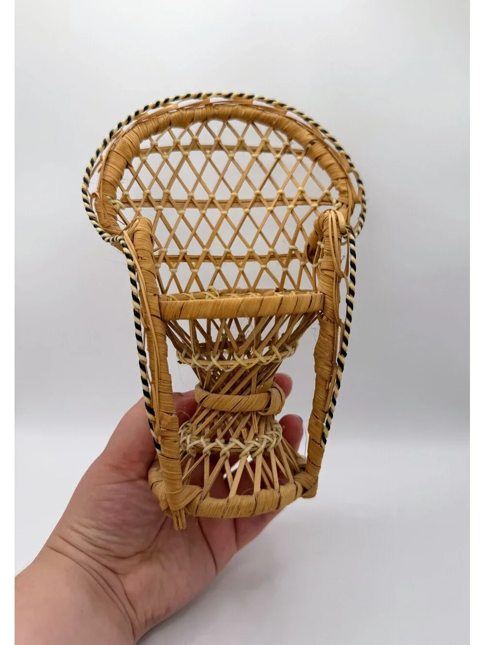 1:6 Scale Vintage Miniature Wicker Peacock Chair Rattan Doll Furniture 90s